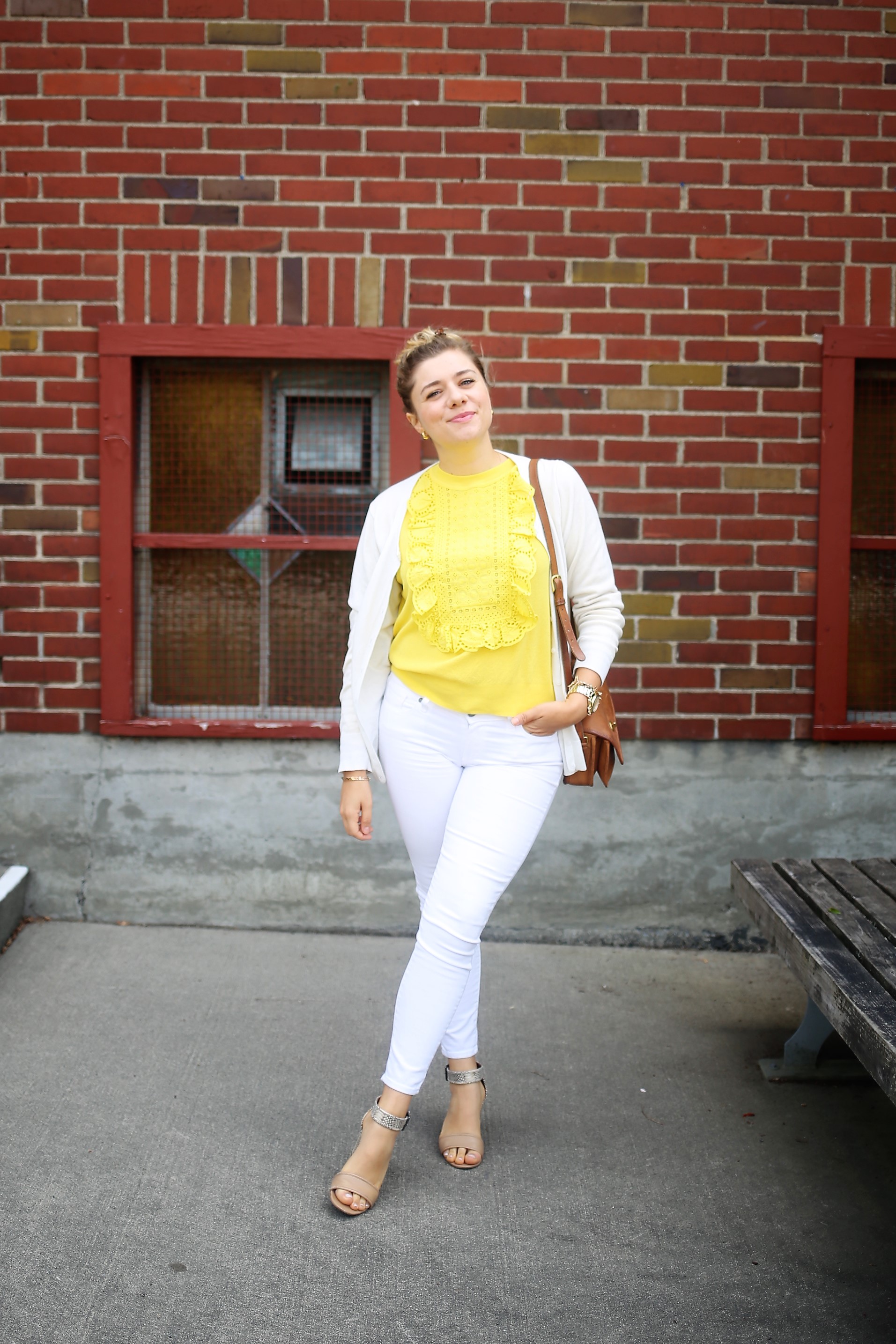 comfortable white jeans