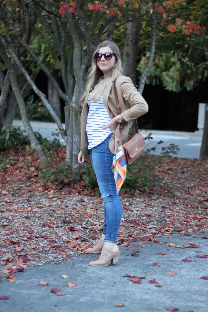 old navy rockstar jeans - weekend casual - easy fall outfit - preppy fall outfit