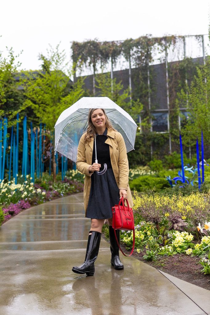 are hunter boots worth the money - hunter boots for spring - cute rainy day outfit - hunter boots and dress - hunter boots worth the hype - Northwest Blonde - Seattle style blog 